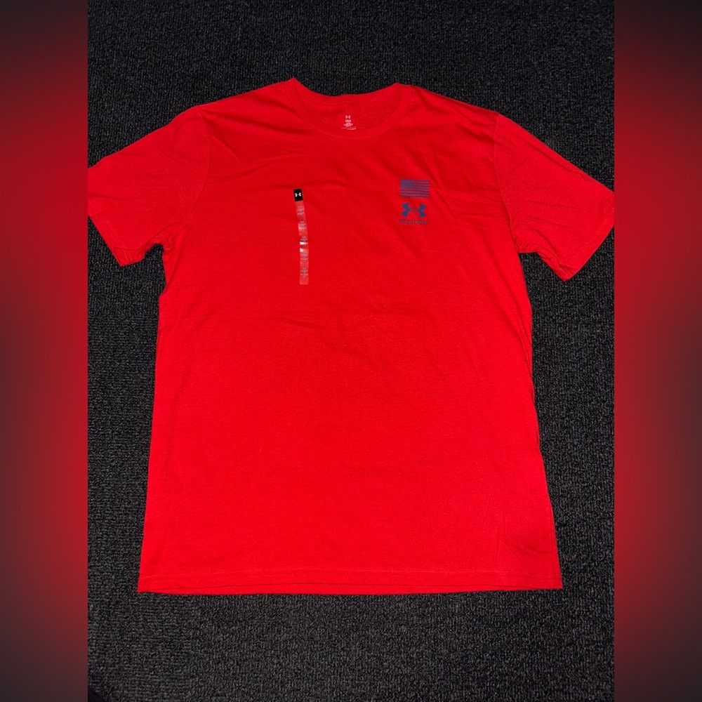 Men’s NWT Under Armour Shirt